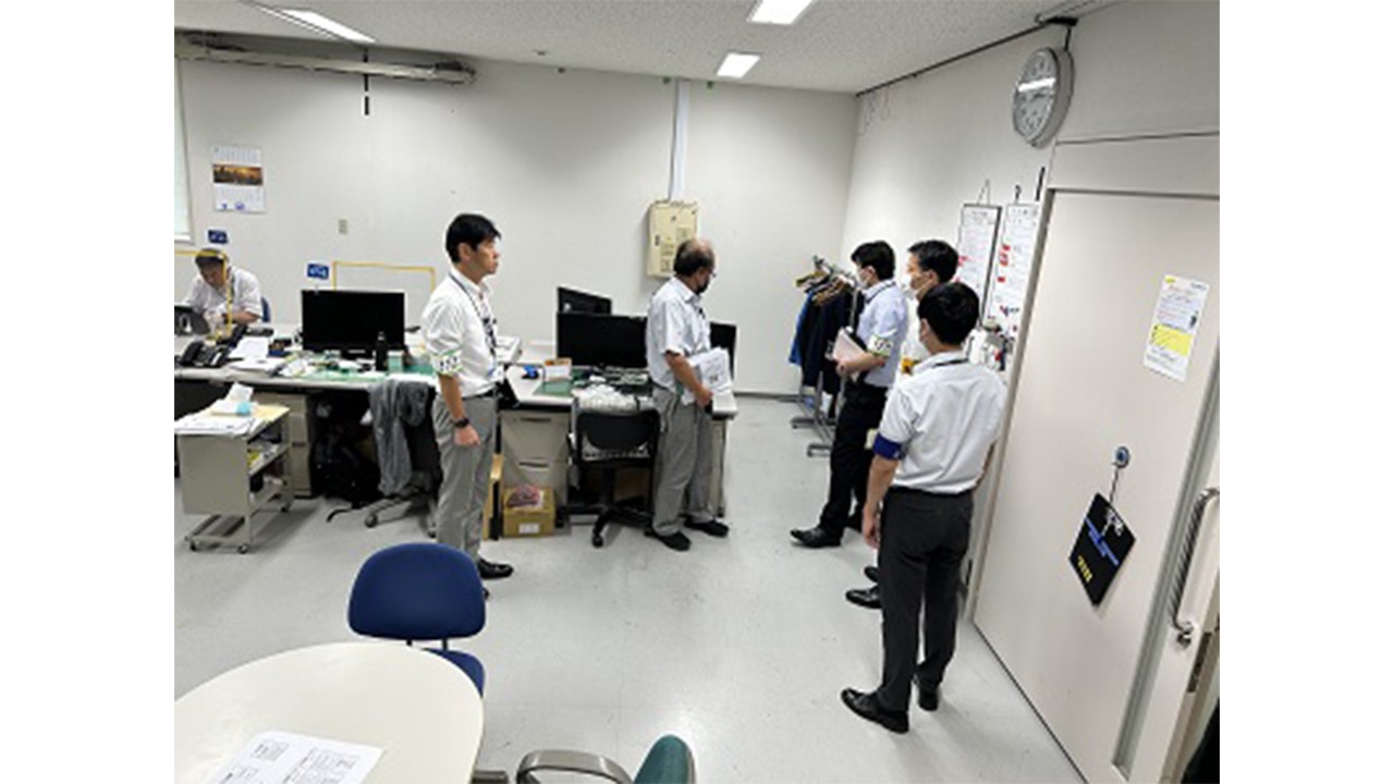 職場安全パトロールの様子